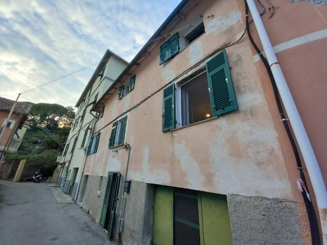 Villa Indipendente in vendita a Morego, Genova