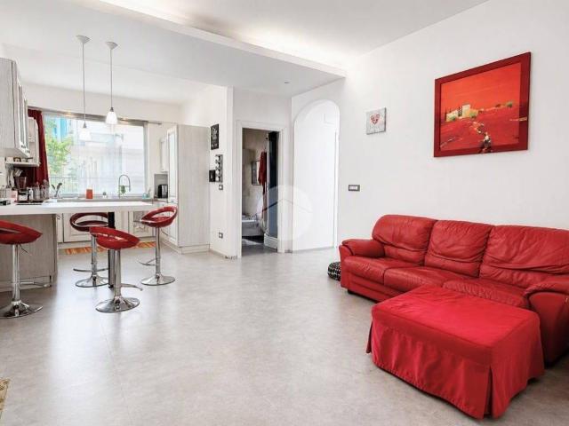 Appartamento in vendita a Centro Est, Serra Riccò