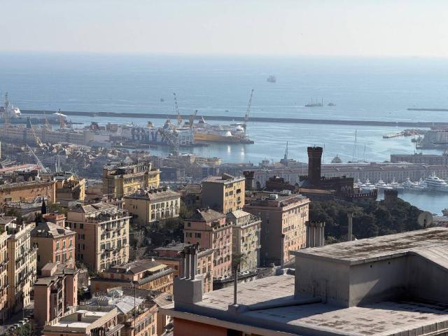 Appartamento in vendita a Centro Est, Serra Riccò