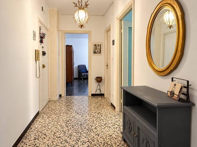 Appartamento in vendita a Pontedecimo, Genova