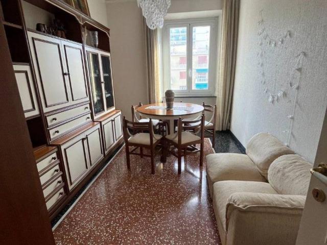 Appartamento in vendita a Rivarolo, Genova