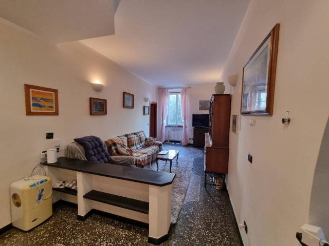 Appartamento in vendita a Lagaccio, Genova