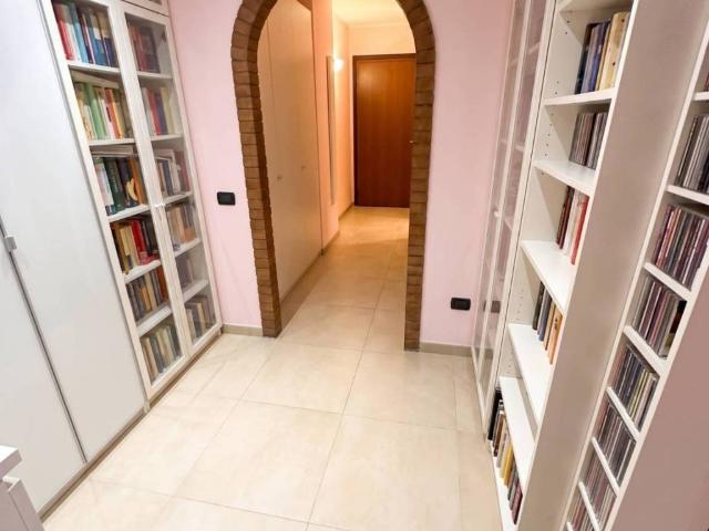 Appartamento in vendita a Centro Est, Serra Riccò