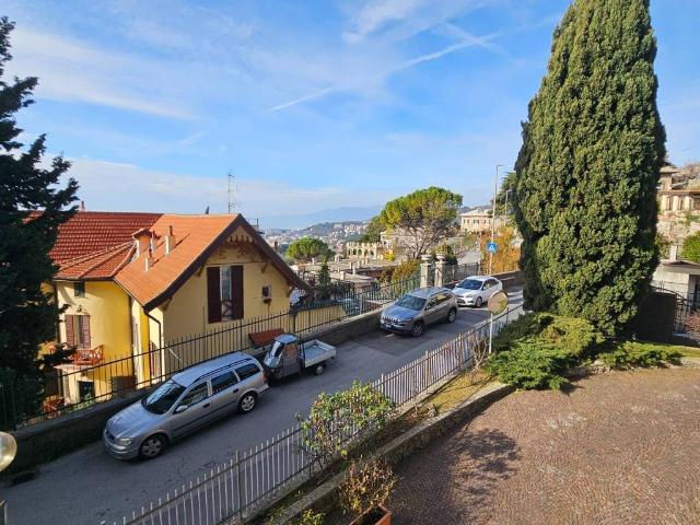 Appartamento in vendita a Centro Est, Serra Riccò