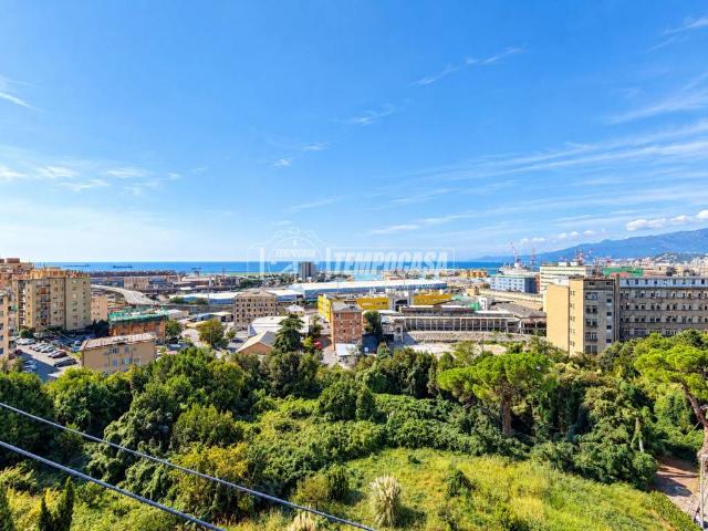 Appartamento in vendita a Sestri Ponente, Genova