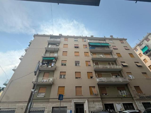 Appartamento in vendita a Pra', Genova