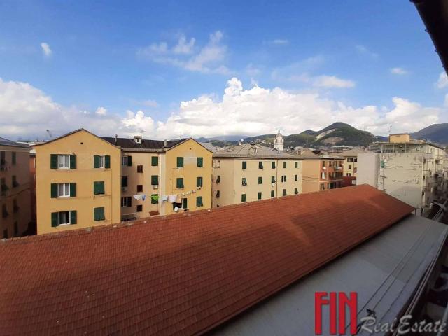 Appartamento in vendita a Sestri Ponente, Genova