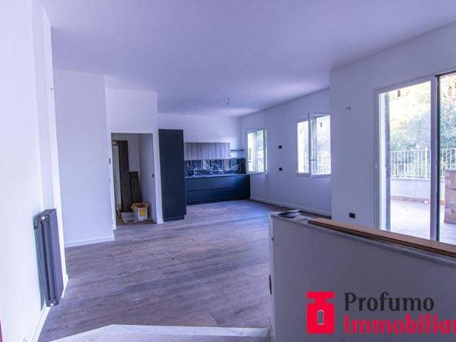 Appartamento in vendita a Ponente, Serra Riccò