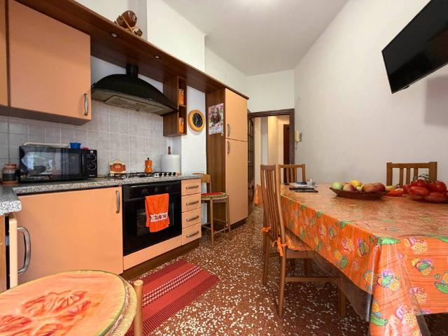 Appartamento in vendita a Centro Est, Serra Riccò