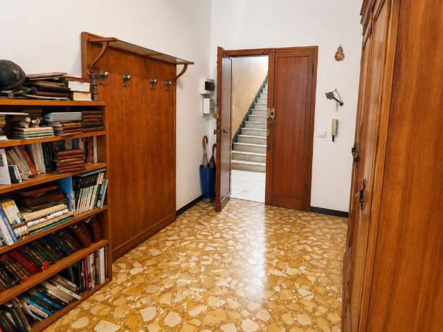 Appartamento in vendita a Centro Est, Serra Riccò