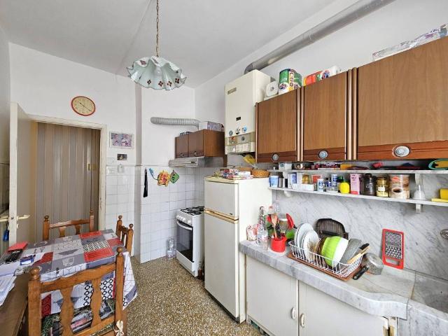 Appartamento in vendita a Centro Est, Serra Riccò
