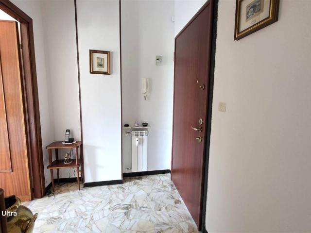 Appartamento in vendita a Bolzaneto, Genova