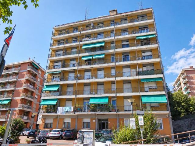 Appartamento in vendita a Sestri Ponente, Genova