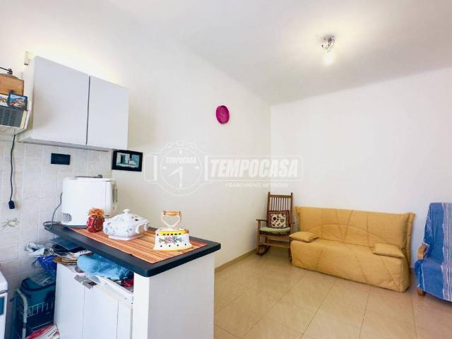 Appartamento in vendita a Centro Ovest, Serra Riccò