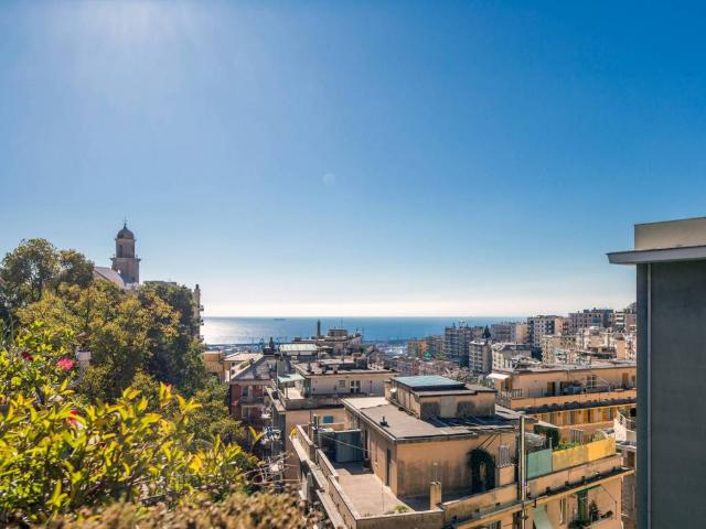Appartamento in vendita a Centro Est, Serra Riccò