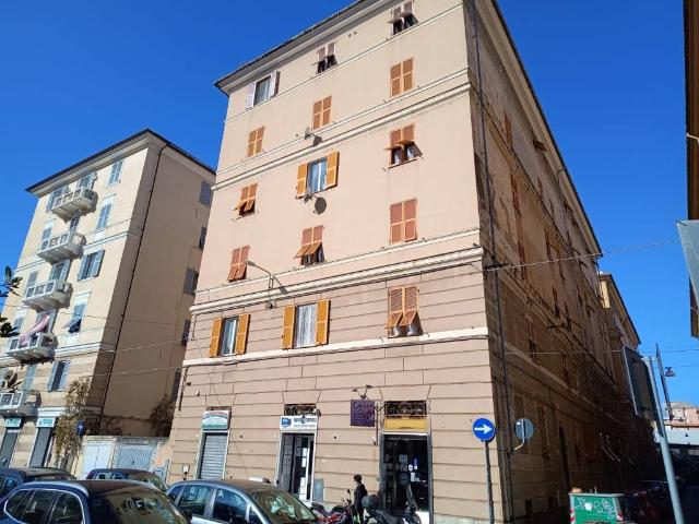 Appartamento in vendita a Sestri Ponente, Genova