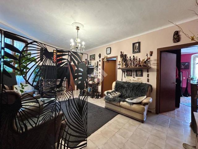 Appartamento in vendita a Centro Ovest, Serra Riccò