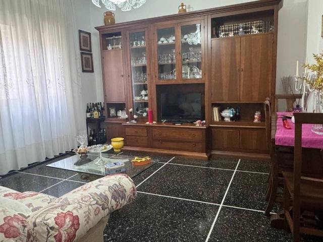Appartamento in vendita a Sestri Ponente, Genova