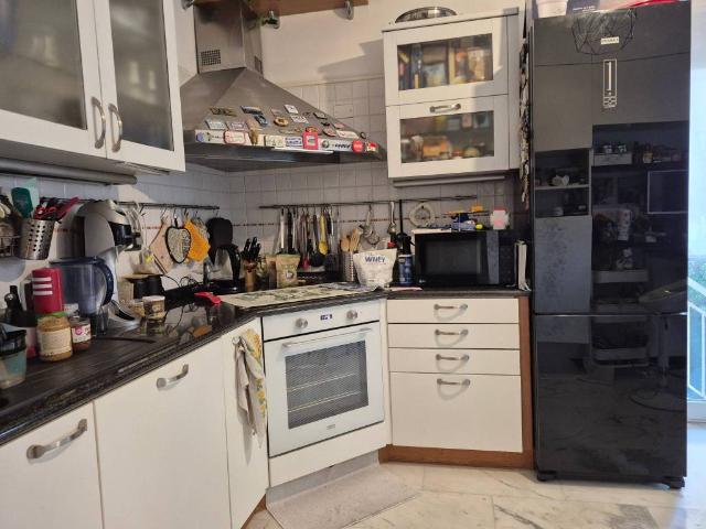 Appartamento in vendita a Medio Levante, Serra Riccò