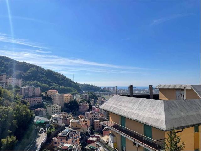Appartamento in vendita a Certosa, Genova