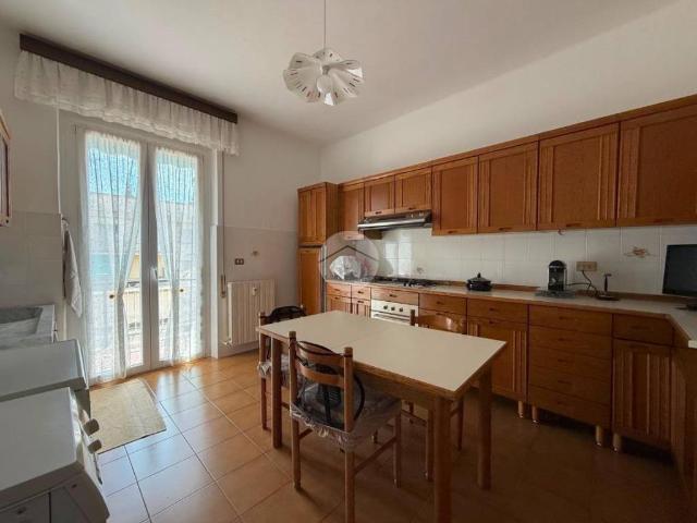 Appartamento in vendita a Ponente, Serra Riccò