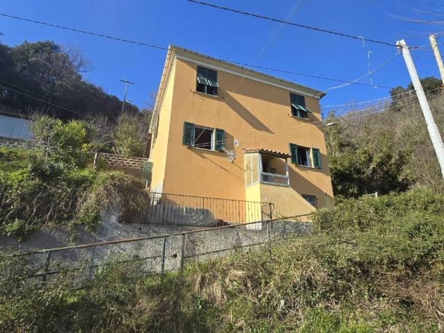 Appartamento in vendita a Val Polcevera, Serra Riccò