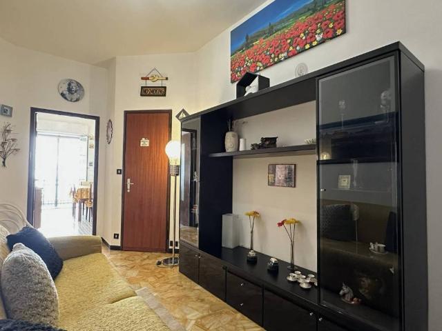 Appartamento in vendita a Centro Est, Serra Riccò