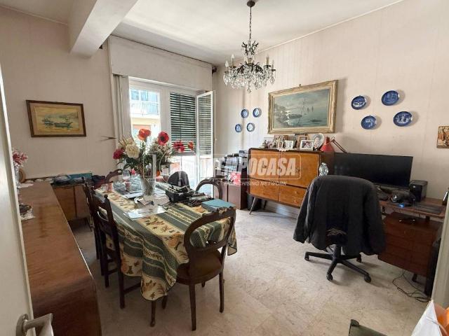 Appartamento in vendita a Centro Ovest, Serra Riccò
