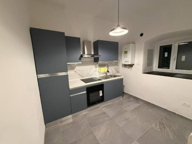 Appartamento in vendita a Centro Est, Serra Riccò