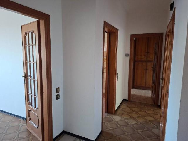 Appartamento in vendita a Centro Ovest, Serra Riccò