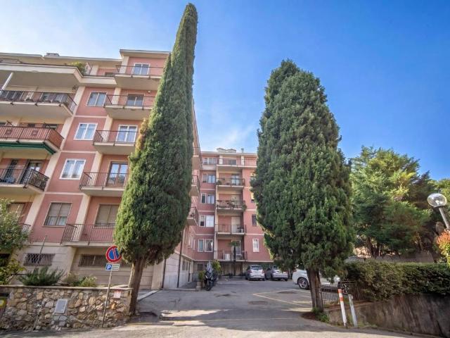 Appartamento in vendita a Medio Levante, Serra Riccò