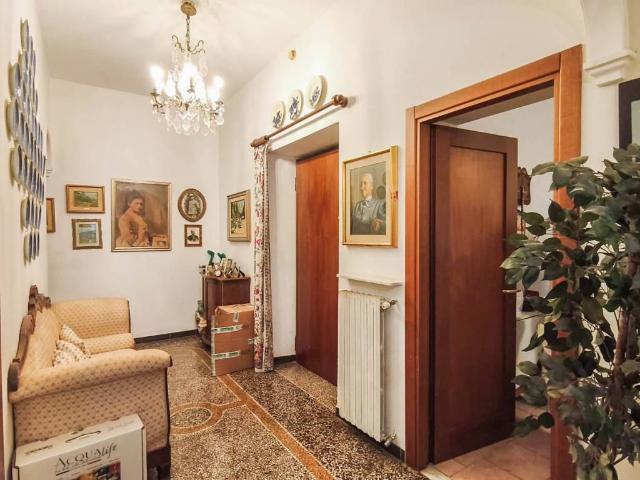 Appartamento in vendita a Oregina, Genova