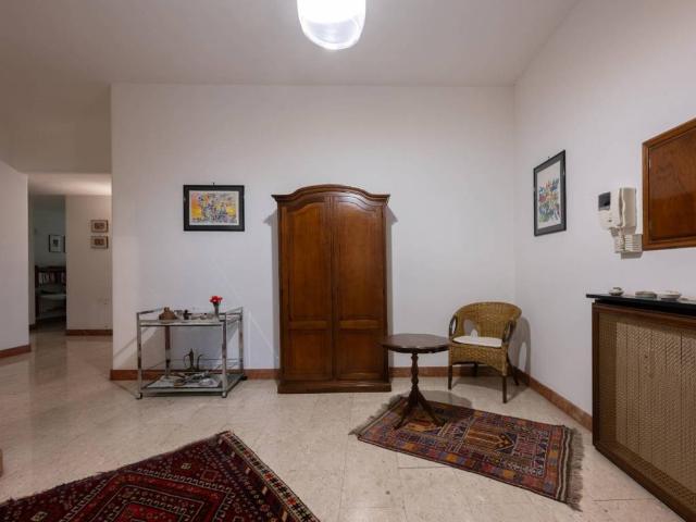 Appartamento in vendita a Centro Est, Serra Riccò