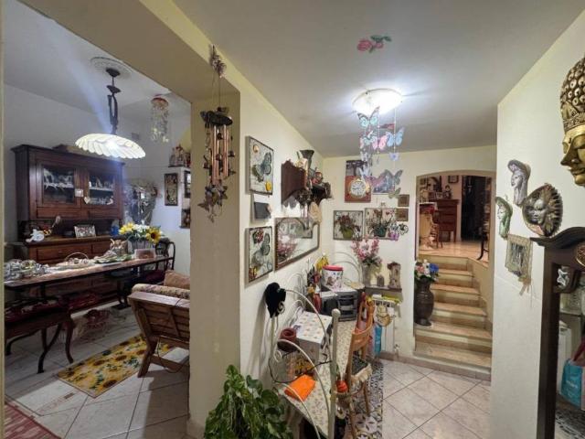 Appartamento in vendita a Val Polcevera, Serra Riccò