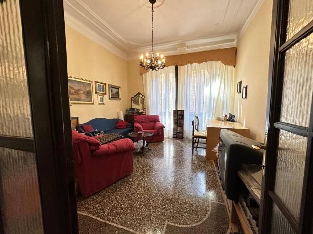 Appartamento in vendita a Medio Levante, Serra Riccò