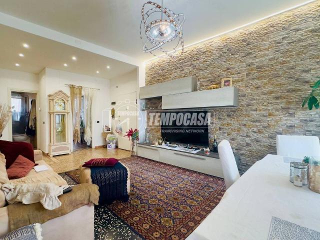 Appartamento in vendita a Centro Ovest, Serra Riccò