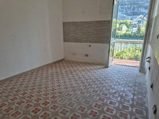 Appartamento in vendita a Media Val Bisagno, Serra Riccò