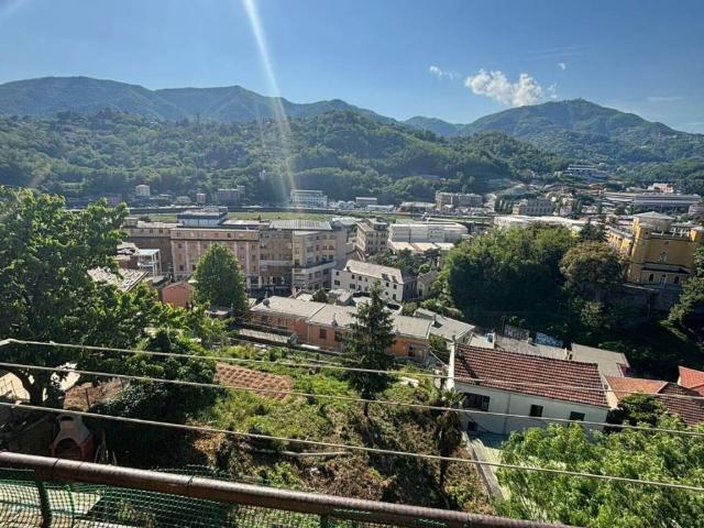 Appartamento in vendita a Val Polcevera, Serra Riccò