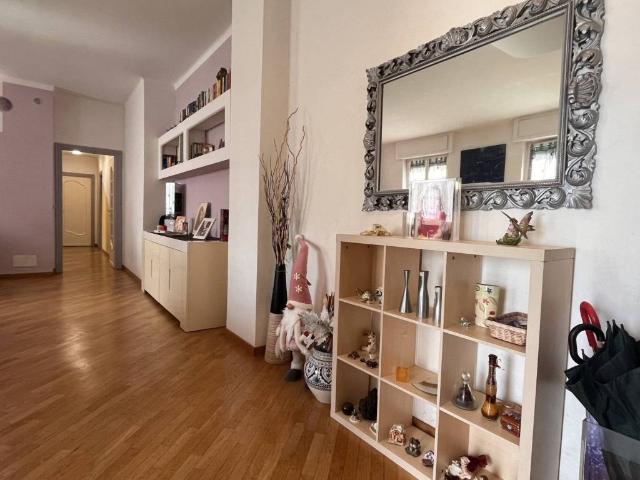 Appartamento in vendita a Centro Ovest, Serra Riccò