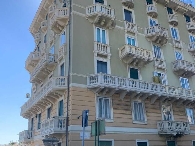 Appartamento in vendita a Centro Est, Serra Riccò