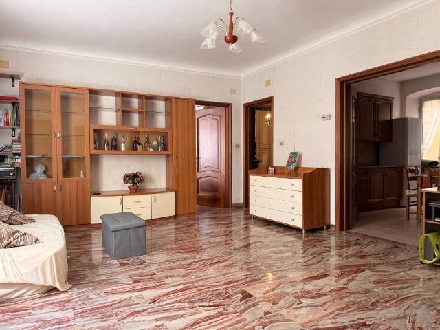 Appartamento in vendita a Sestri Ponente, Genova