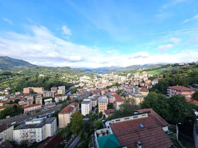 Appartamento in vendita a Serra Riccò