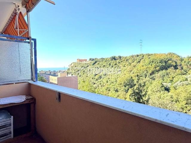 Appartamento in vendita a Centro Ovest, Serra Riccò