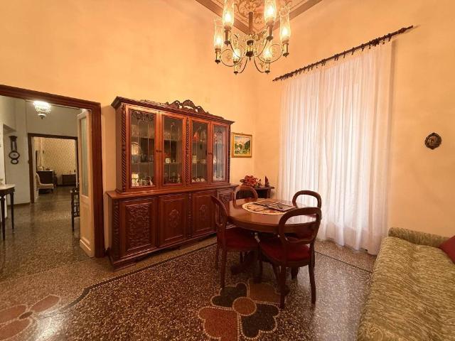 Appartamento in vendita a Voltri, Genova