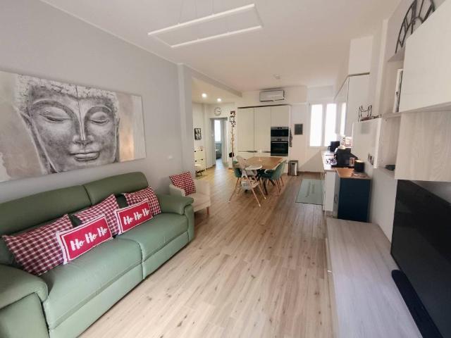 Appartamento in vendita a Sestri Ponente, Genova