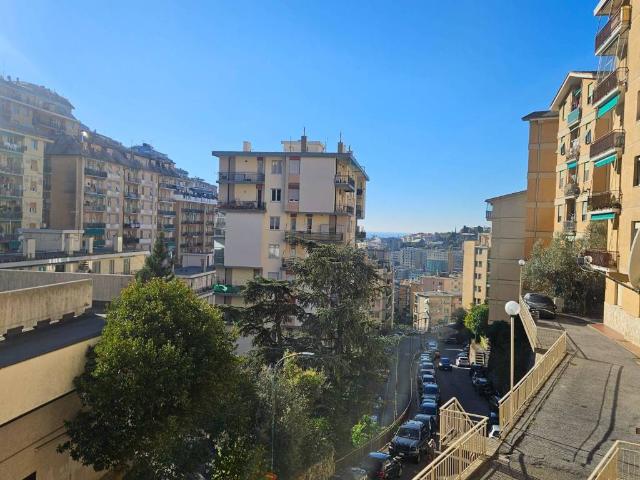 Appartamento in vendita a Centro Est, Serra Riccò