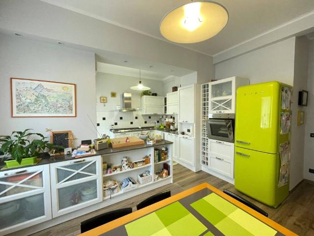 Appartamento in vendita a Bassa Val Bisagno, Serra Riccò