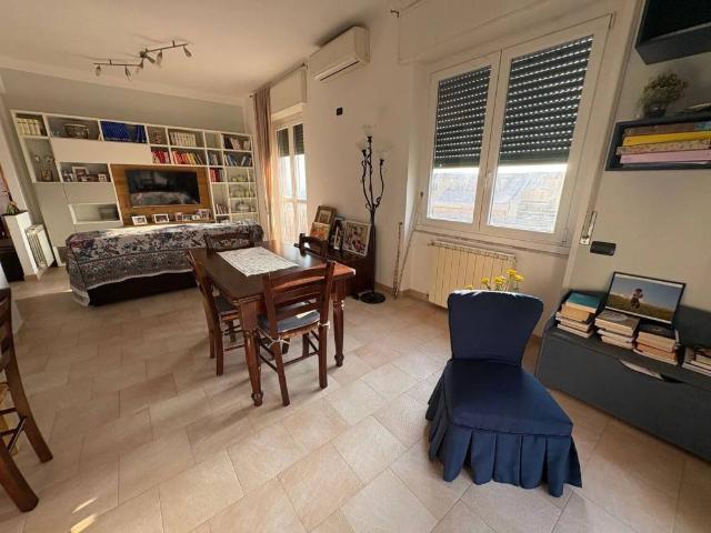 Appartamento in vendita a Medio Ponente, Serra Riccò