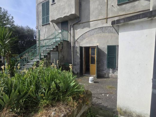 Appartamento in vendita a Val Polcevera, Serra Riccò