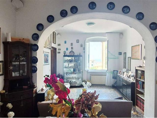 Appartamento in vendita a Centro Est, Serra Riccò